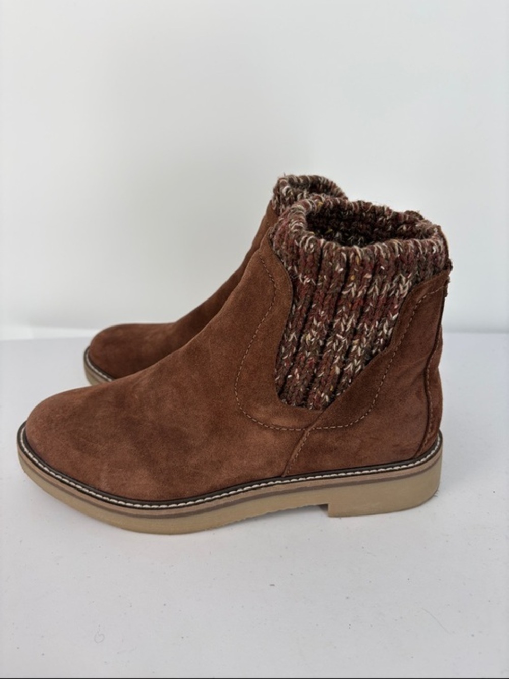 🥠 Comfortiva Brown Suede Knit-Cuff Ankle Booties
